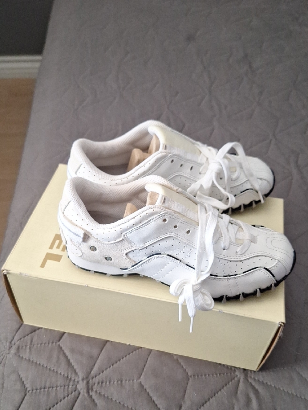 Diesel White Leather Sneakers with Red Logo Tab